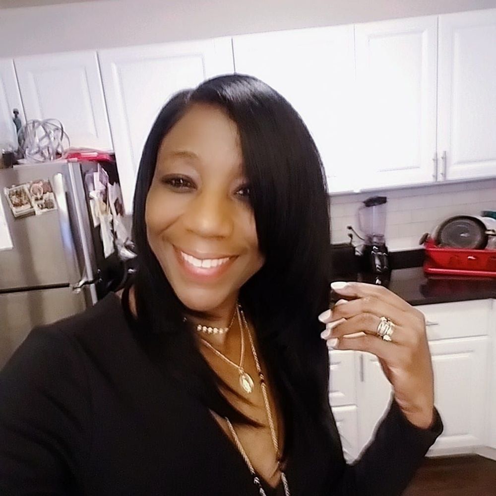 Meet your Posher, Mia